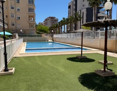 Bel Appartement de 2 Chambres avec Terrasse et Piscine Communautaire – Guardamar del Segura